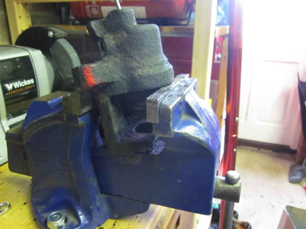 How to rebuild S13 rear calipers